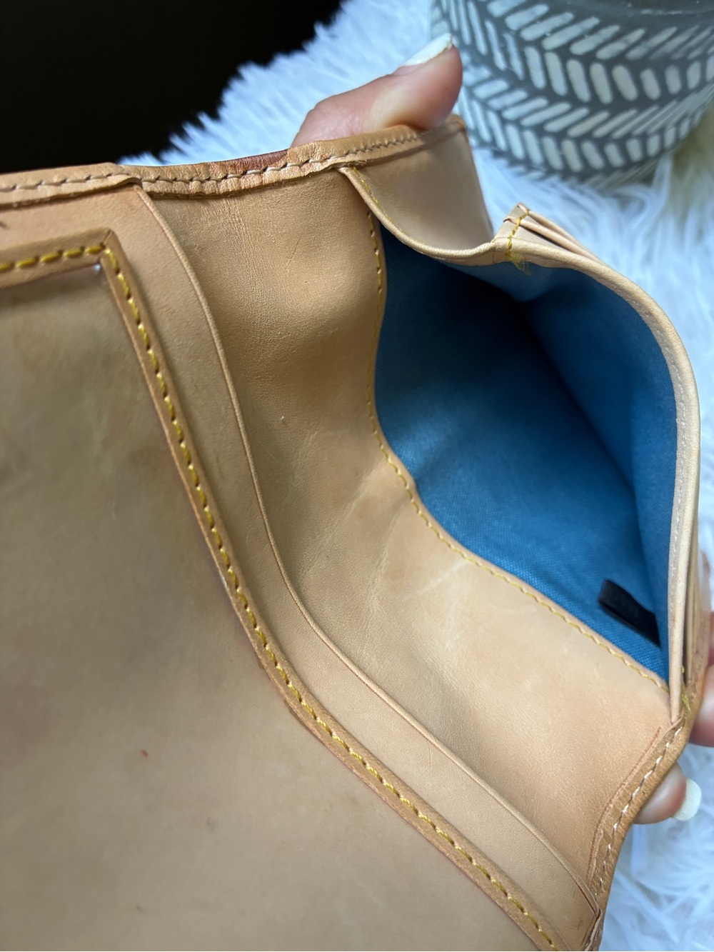 Dooney & Bourke Rainbow Wallet 💛 - Picture 8 of 9